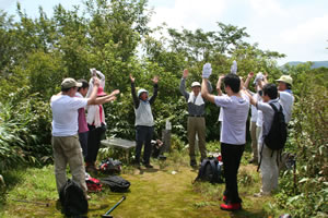 恒例の?バンザイ 伊吹山北尾根「御座峰(1070m)」登山